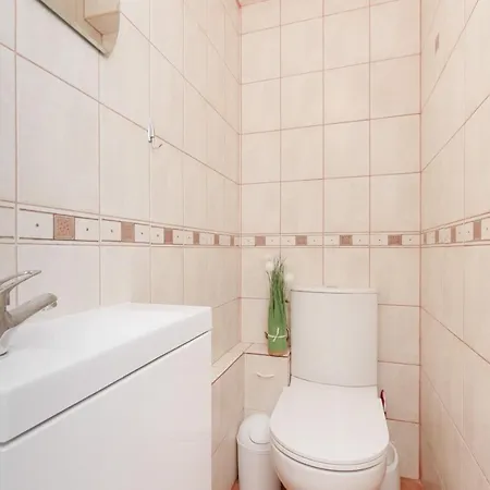 Praga Two-bedroom Kobielska By Renters Apartment *