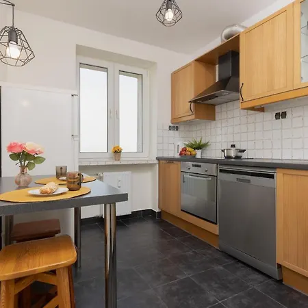 Apartment Praga Two-bedroom Kobielska By Renters Warsaw