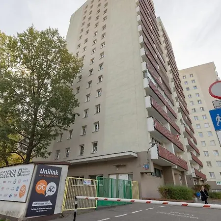 Praga Two-bedroom Kobielska By Renters Apartmán *